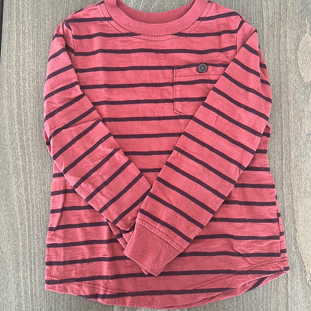 Old Navy long sleeve tee